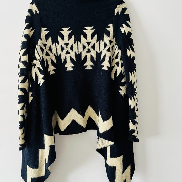 Ci Sono Aztec Wrap Cardigan - Picture 5 of 6